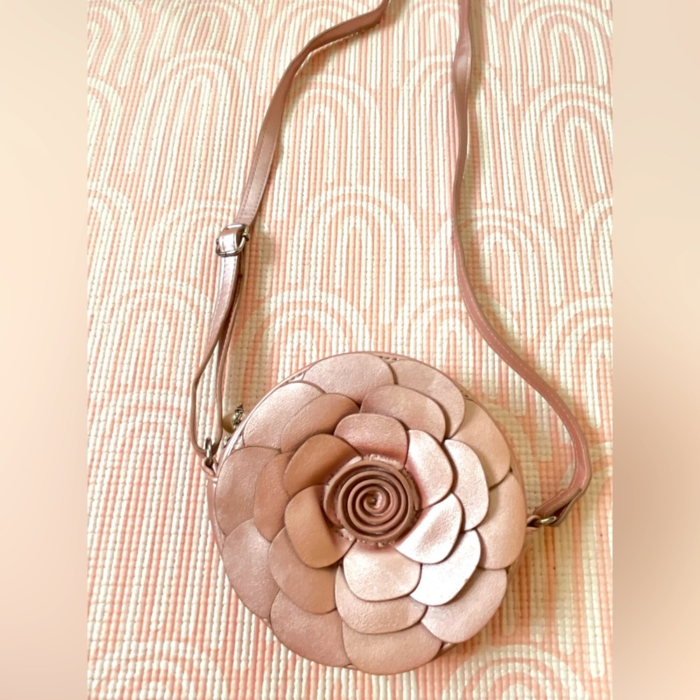 NWOT pink rose bag, Crossbody 🌸🌹🌷for kid’s